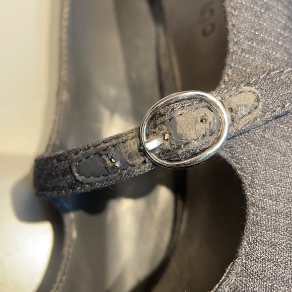 Ann Marino teacher grey heels. - Picture 8 of 9